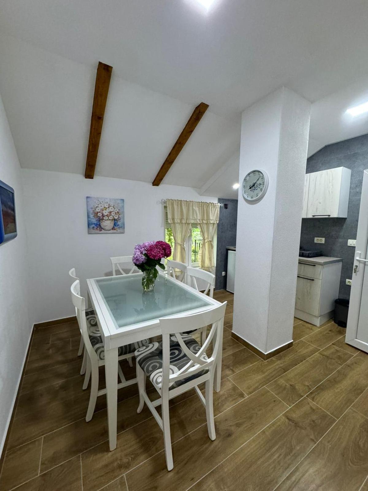 Villagio Virpazar Exteriör bild